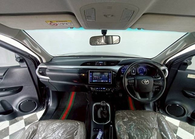 vigo-bangkok-trusted-used-toyota-hilux-vehicle-exporter-from-thailand-big-1